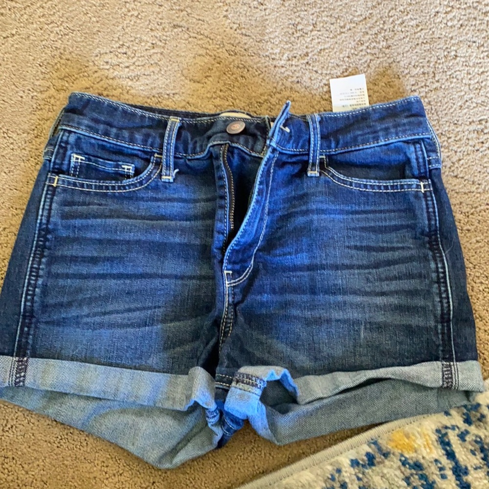 Hollister Hi-Rise Jean Short